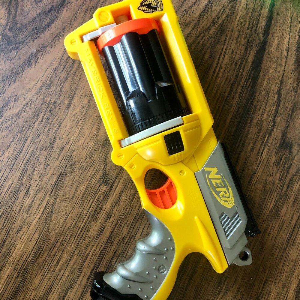 Nerf Maverick Rev-6